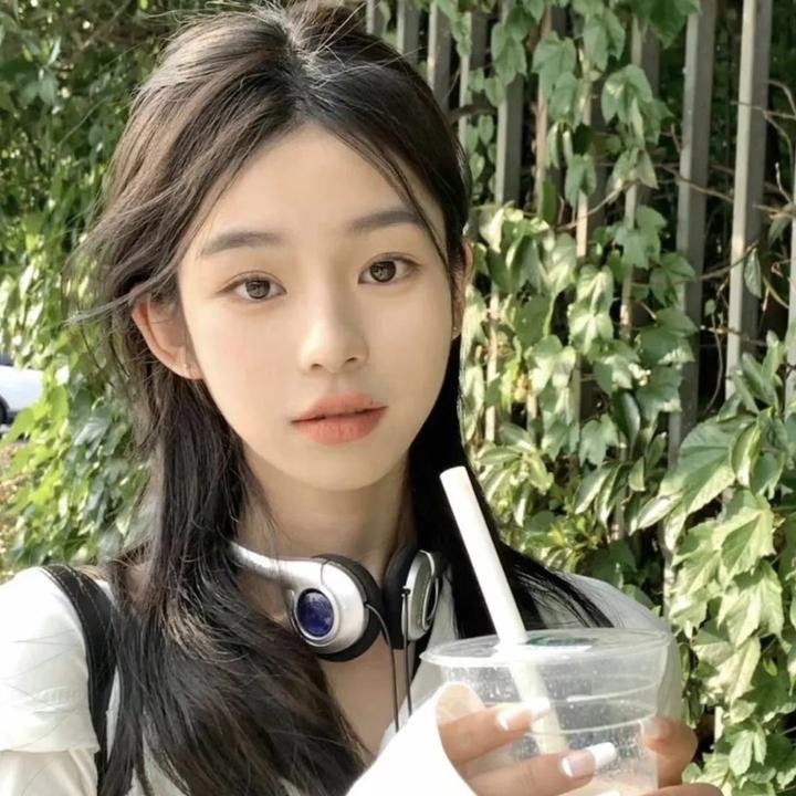 巨幅宝丽莱大师封面